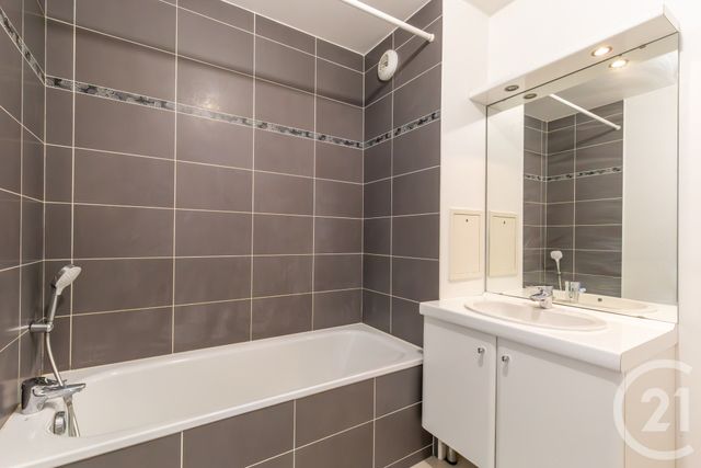 Appartement F3 &agrave; vendre - 3 pi&egrave;ces - 66,28 m2 - Noisy Le Grand - 93 - ILE-DE-FRANCE