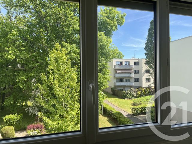 Appartement F3 &agrave; louer - 3 pi&egrave;ces - 65,27 m2 - Le Plessis Trevise - 94 - ILE-DE-FRANCE