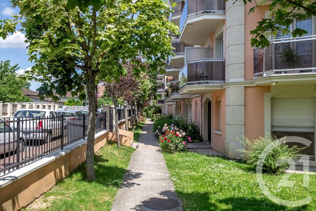 Appartement F3 &agrave; louer - 3 pi&egrave;ces - 72,35 m2 - Villiers Sur Marne - 94 - ILE-DE-FRANCE