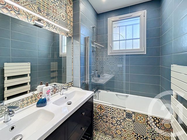 Maison à louer - 6 pièces - 185 m2 - Bievres - 91 - ILE-DE-FRANCE