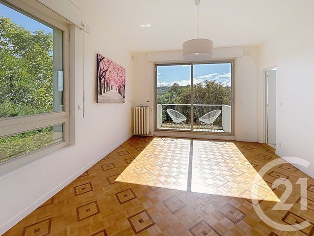 Maison à louer - 6 pièces - 185 m2 - Bievres - 91 - ILE-DE-FRANCE