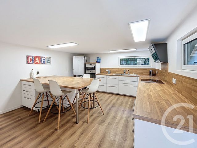 Maison à louer - 6 pièces - 185 m2 - Bievres - 91 - ILE-DE-FRANCE