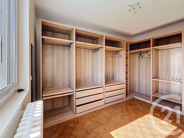 Maison à louer - 6 pièces - 185 m2 - Bievres - 91 - ILE-DE-FRANCE