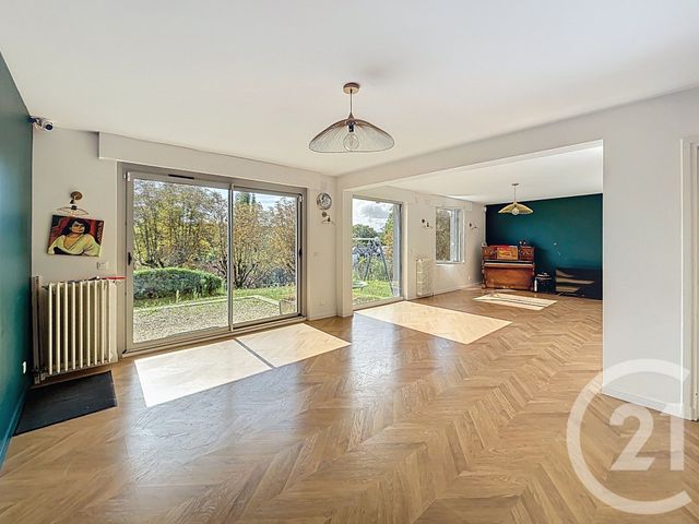 Maison à louer - 6 pièces - 185 m2 - Bievres - 91 - ILE-DE-FRANCE