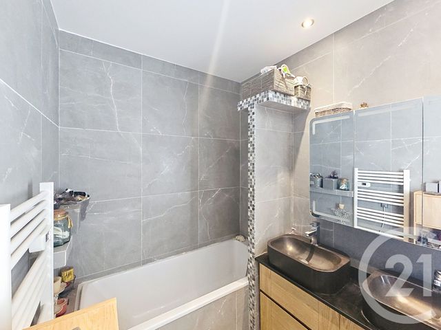 Maison &agrave; vendre - 10 pi&egrave;ces - 360 m2 - Verrieres Le Buisson - 91 - ILE-DE-FRANCE