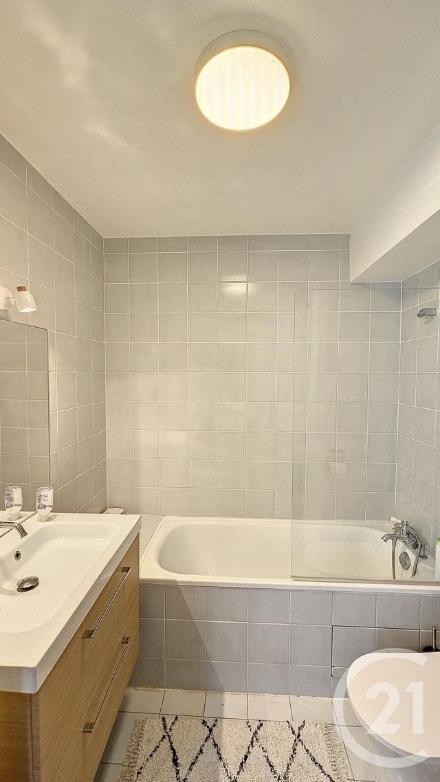Appartement F1 &agrave; louer - 1 pi&egrave;ce - 35 m2 - Verrieres Le Buisson - 91 - ILE-DE-FRANCE