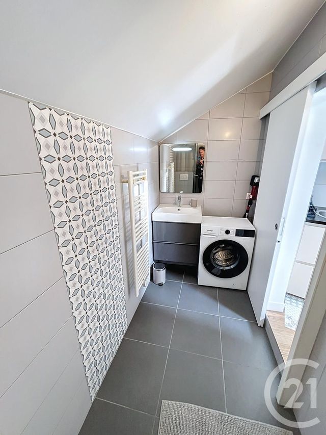 Appartement Studio &agrave; louer - 1 pi&egrave;ce - 22,57 m2 - Igny - 91 - ILE-DE-FRANCE