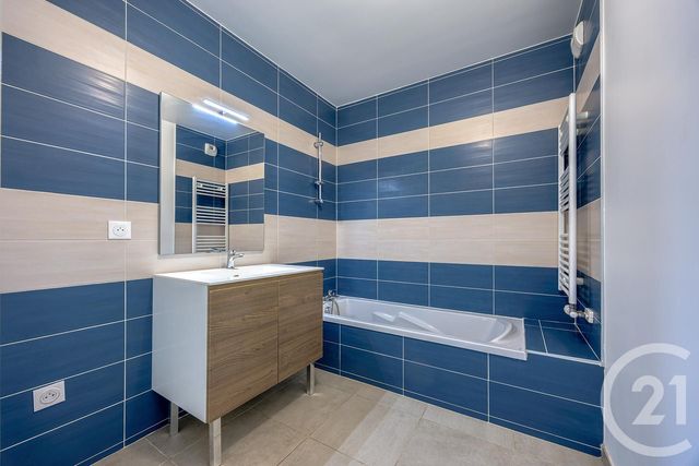 Appartement T2 à vendre - 2 pièces - 41,99 m2 - Rumilly - 74 - RHONE-ALPES