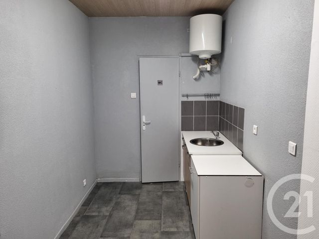 Local commercial à louer - 64.0 m2 - 74 - Haute-Savoie