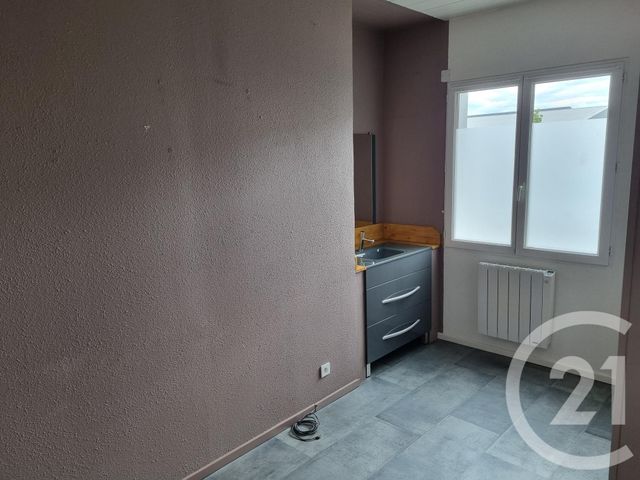 Local commercial à louer - 64.0 m2 - 74 - Haute-Savoie