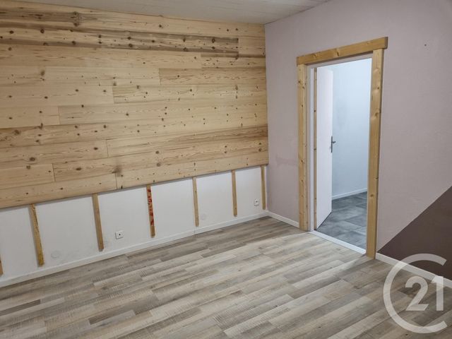 Local commercial à louer - 64.0 m2 - 74 - Haute-Savoie