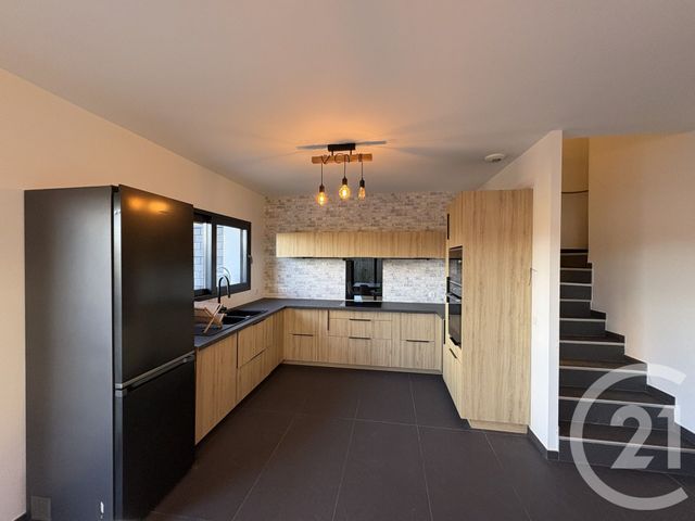 Maison &agrave; louer - 4 pi&egrave;ces - 101,46 m2 - Rumilly - 74 - RHONE-ALPES