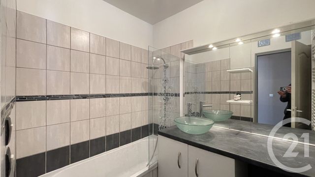 Appartement F5 à vendre - 5 pièces - 81,40 m2 - Rumilly - 74 - RHONE-ALPES