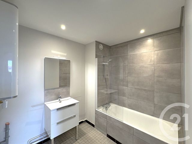 Appartement T2 à louer - 2 pièces - 45,47 m2 - Rumilly - 74 - RHONE-ALPES