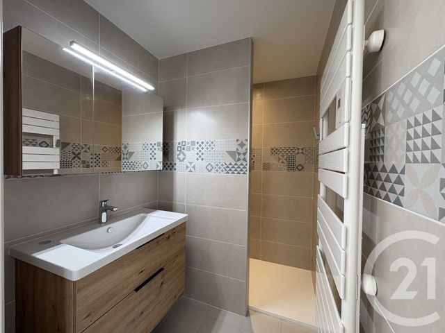 Maison &agrave; louer - 3 pi&egrave;ces - 56 m2 - Moye - 74 - RHONE-ALPES