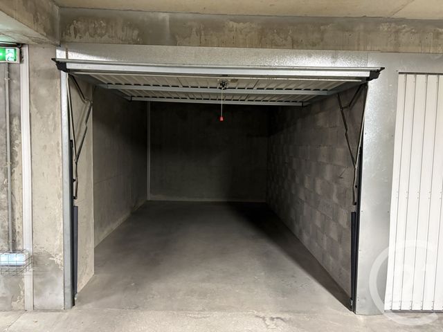 Parking &agrave; louer - 13,70 m2 - Rumilly - 74 - RHONE-ALPES