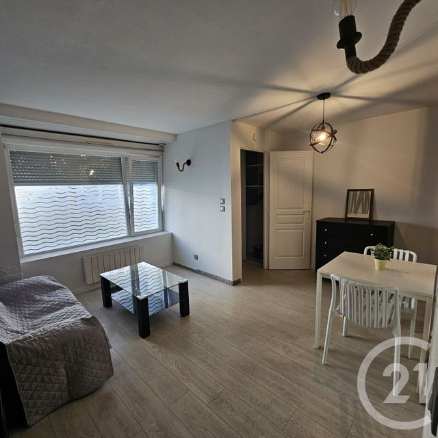 Appartement T2 &agrave; louer - 2 pi&egrave;ces - 33,60 m2 - Rumilly - 74 - RHONE-ALPES
