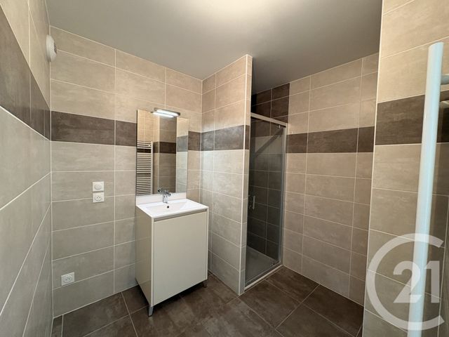 Appartement T2 &agrave; louer - 2 pi&egrave;ces - 42,32 m2 - Rumilly - 74 - RHONE-ALPES