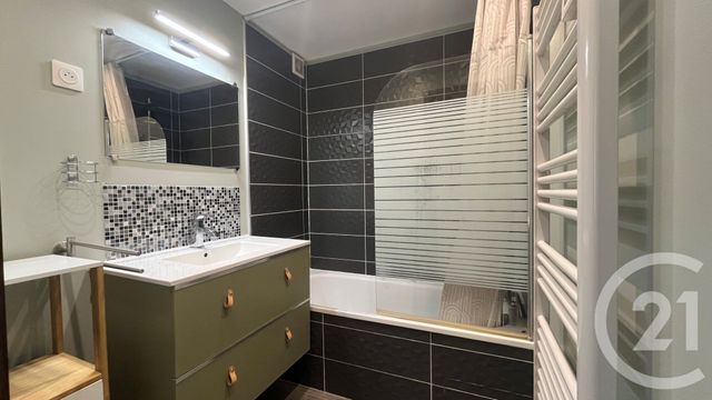 Appartement F3 &agrave; louer - 3 pi&egrave;ces - 46,93 m2 - Rumilly - 74 - RHONE-ALPES