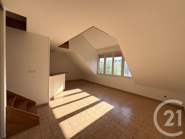 Appartement Duplex &agrave; louer - 2 pi&egrave;ces - 62,80 m2 - Rumilly - 74 - RHONE-ALPES