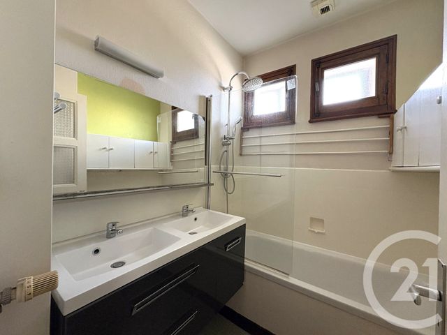 Appartement T3 &agrave; louer - 3 pi&egrave;ces - 58,16 m2 - Rumilly - 74 - RHONE-ALPES