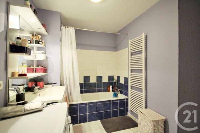 Appartement T2 &agrave; louer - 2 pi&egrave;ces - 50 m2 - Viuz La Chiesaz - 74 - RHONE-ALPES