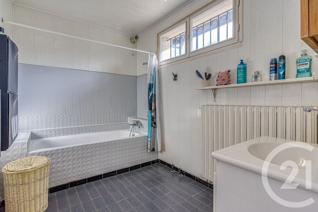 Maison à vendre - 5 pièces - 119,27 m2 - Rumilly - 74 - RHONE-ALPES