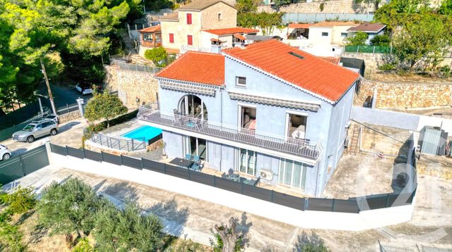 Maison à vendre - 7 pièces - 228 m2 - La Turbie - 06 - PROVENCE-ALPES-COTE-D-AZUR