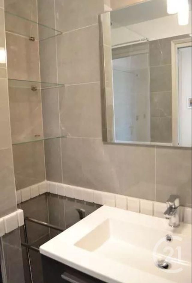 Appartement Studio &agrave; louer - 1 pi&egrave;ce - 27,12 m2 - Cap D Ail - 06 - PROVENCE-ALPES-COTE-D-AZUR