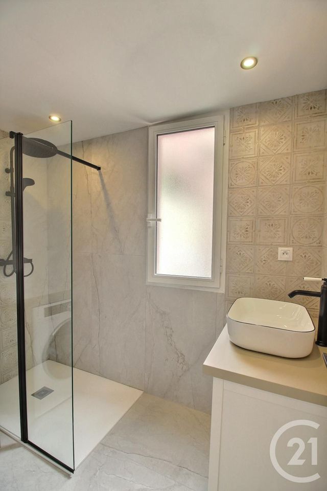 Appartement F3 à vendre - 4 pièces - 69 m2 - Cap D Ail - 06 - PROVENCE-ALPES-COTE-D-AZUR