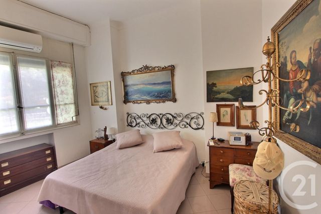 Appartement F3 à vendre - 3 pièces - 70 m2 - Eze - 06 - PROVENCE-ALPES-COTE-D-AZUR