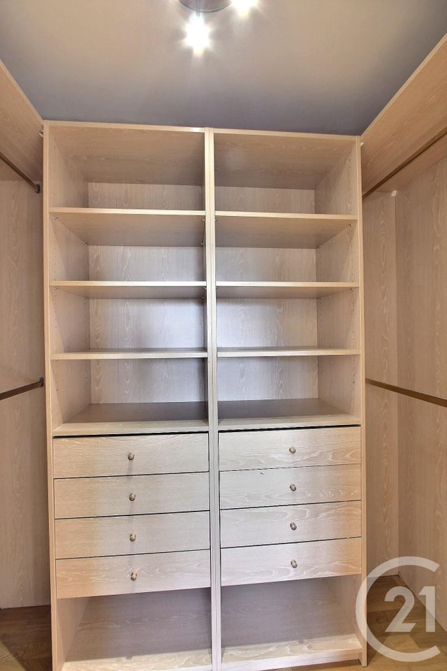 Maison à louer - 5 pièces - 180 m2 - Roquebrune Cap Martin - 06 - PROVENCE-ALPES-COTE-D-AZUR