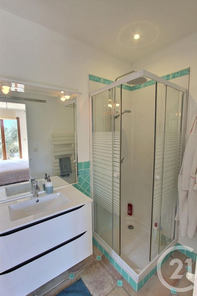 Maison à louer - 5 pièces - 180 m2 - Roquebrune Cap Martin - 06 - PROVENCE-ALPES-COTE-D-AZUR