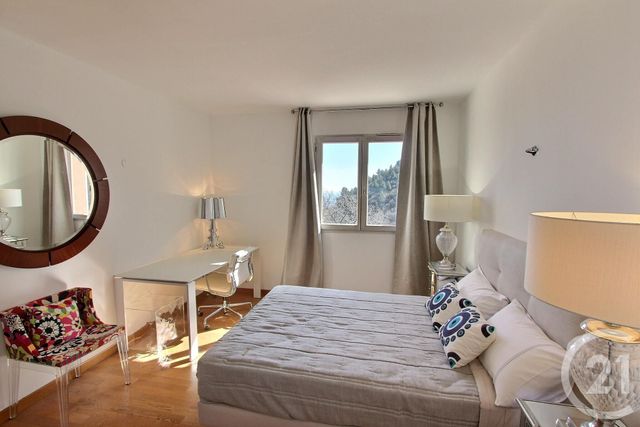 Maison à louer - 5 pièces - 180 m2 - Roquebrune Cap Martin - 06 - PROVENCE-ALPES-COTE-D-AZUR