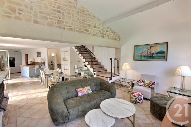 Maison à louer - 5 pièces - 180 m2 - Roquebrune Cap Martin - 06 - PROVENCE-ALPES-COTE-D-AZUR