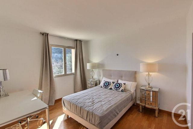 Maison à louer - 5 pièces - 180 m2 - Roquebrune Cap Martin - 06 - PROVENCE-ALPES-COTE-D-AZUR