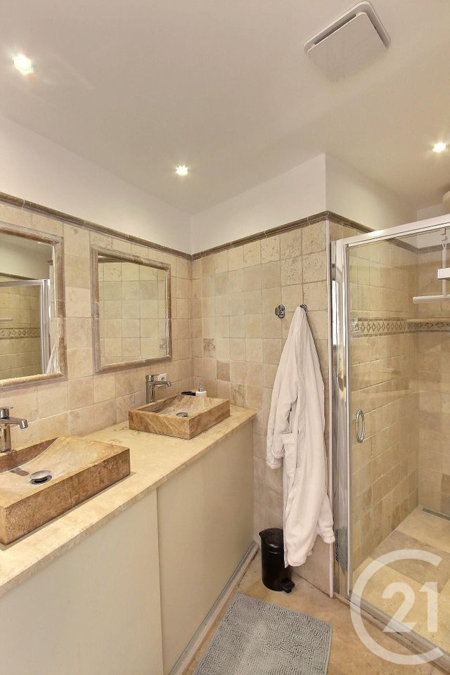 Maison à louer - 5 pièces - 180 m2 - Roquebrune Cap Martin - 06 - PROVENCE-ALPES-COTE-D-AZUR