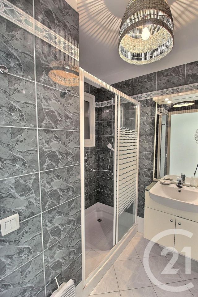 Appartement F4 &agrave; louer - 4 pi&egrave;ces - 86,61 m2 - Cap D Ail - 06 - PROVENCE-ALPES-COTE-D-AZUR