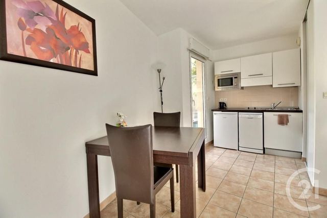 Appartement F1 &agrave; louer - 1 pi&egrave;ce - 30,89 m2 - Beausoleil - 06 - PROVENCE-ALPES-COTE-D-AZUR