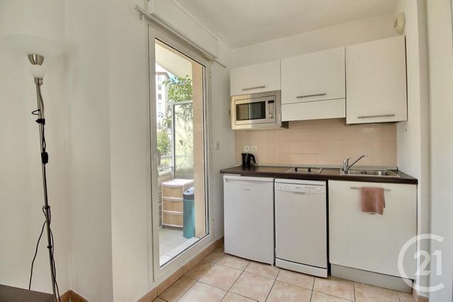 Appartement F1 &agrave; louer - 1 pi&egrave;ce - 30,89 m2 - Beausoleil - 06 - PROVENCE-ALPES-COTE-D-AZUR