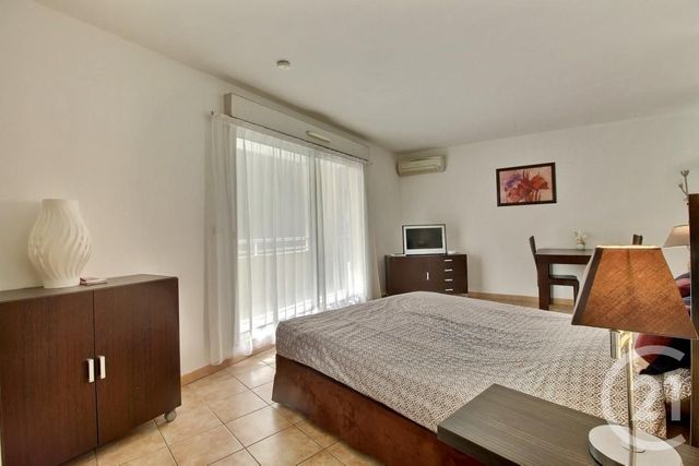 Appartement F1 &agrave; louer - 1 pi&egrave;ce - 30,89 m2 - Beausoleil - 06 - PROVENCE-ALPES-COTE-D-AZUR