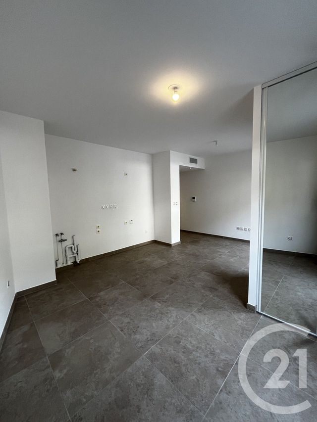 Appartement Studio &agrave; louer - 1 pi&egrave;ce - 27,67 m2 - Cap D Ail - 06 - PROVENCE-ALPES-COTE-D-AZUR
