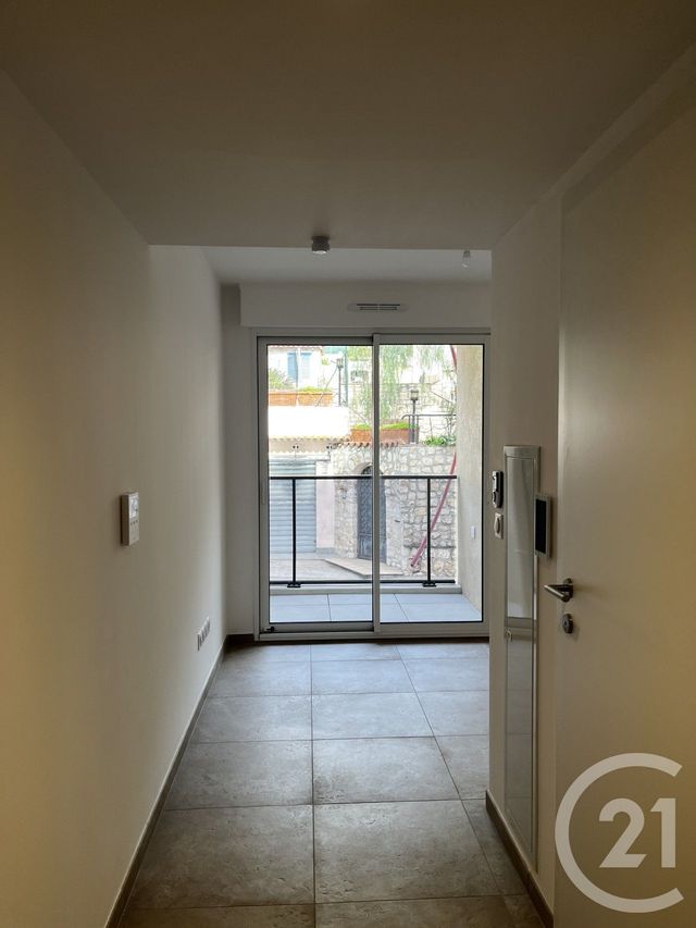 Appartement Studio &agrave; louer - 1 pi&egrave;ce - 27,67 m2 - Cap D Ail - 06 - PROVENCE-ALPES-COTE-D-AZUR