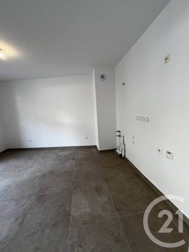 Appartement Studio &agrave; louer - 1 pi&egrave;ce - 27,67 m2 - Cap D Ail - 06 - PROVENCE-ALPES-COTE-D-AZUR