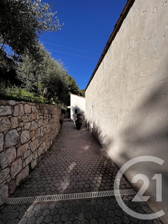 Maison &agrave; louer - 4 pi&egrave;ces - 107,47 m2 - La Trinite - 06 - PROVENCE-ALPES-COTE-D-AZUR