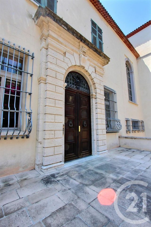 Appartement Studio &agrave; louer - 1 pi&egrave;ce - 32,95 m2 - Roquebrune Cap Martin - 06 - PROVENCE-ALPES-COTE-D-AZUR