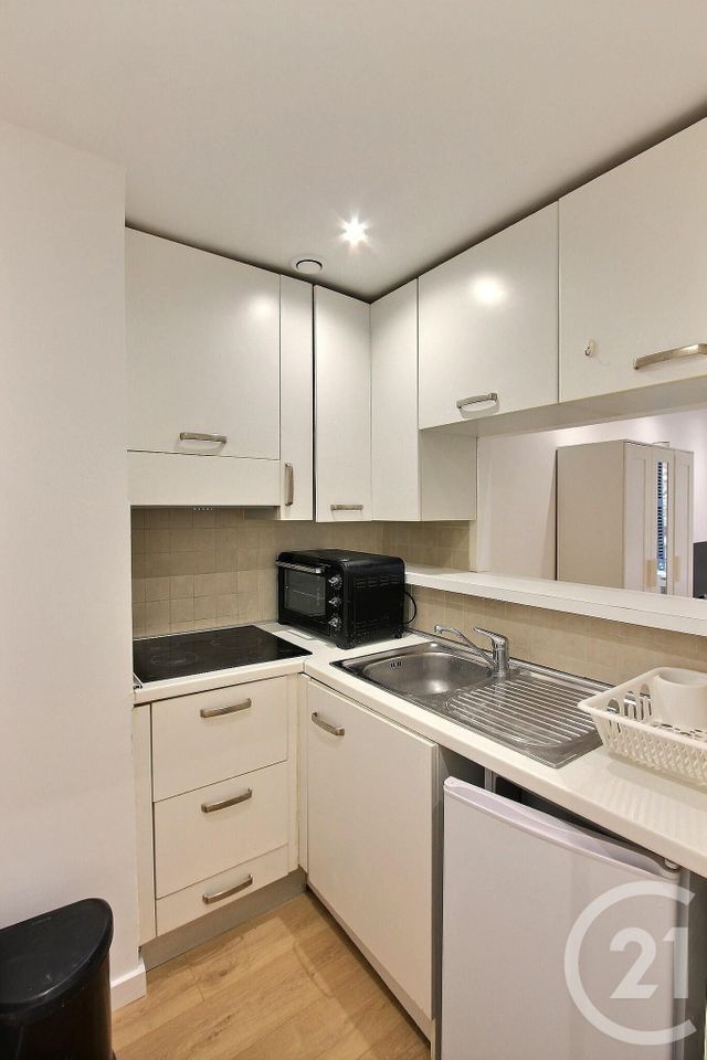 Appartement Studio &agrave; louer - 1 pi&egrave;ce - 32,95 m2 - Roquebrune Cap Martin - 06 - PROVENCE-ALPES-COTE-D-AZUR