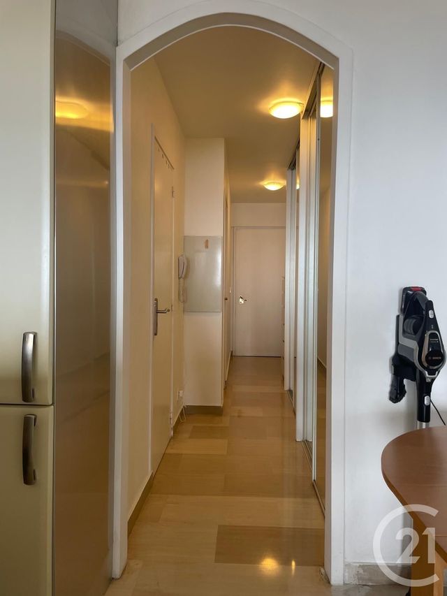 Appartement F2 &agrave; louer - 2 pi&egrave;ces - 36,71 m2 - Cap D Ail - 06 - PROVENCE-ALPES-COTE-D-AZUR