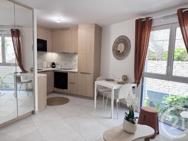Appartement F1 &agrave; louer - 1 pi&egrave;ce - 26,89 m2 - Cap D Ail - 06 - PROVENCE-ALPES-COTE-D-AZUR