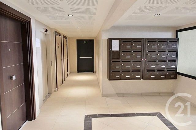 Appartement Studio &agrave; louer - 1 pi&egrave;ce - 32,11 m2 - Cap D Ail - 06 - PROVENCE-ALPES-COTE-D-AZUR